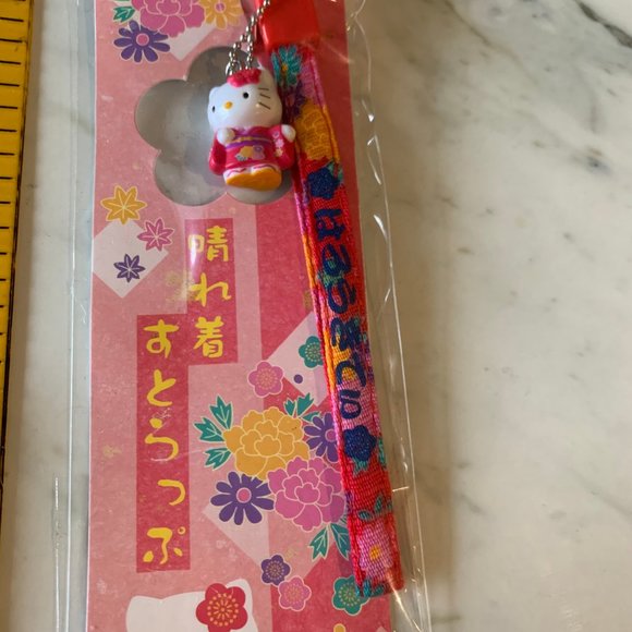 vintage 2001 Hello Kitty Kimono Cellphone charm - Picture 3 of 6